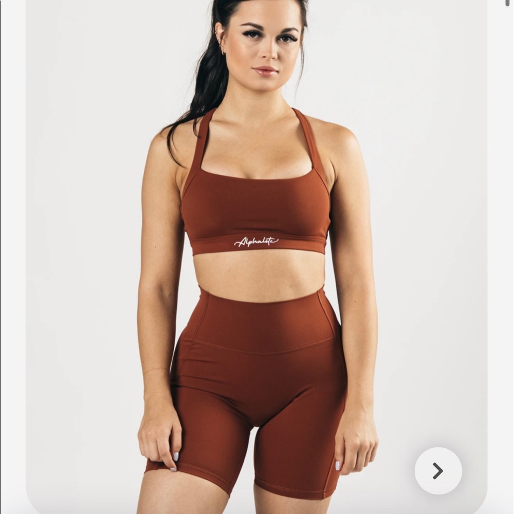 Alphalete sports bra
